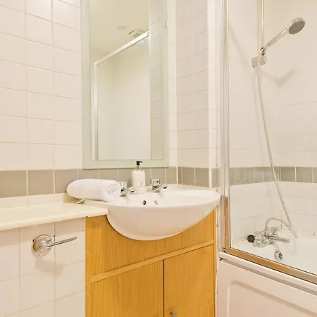 Duplex Old City Temple Bar Apt Sleeps 5 Essa00 *
