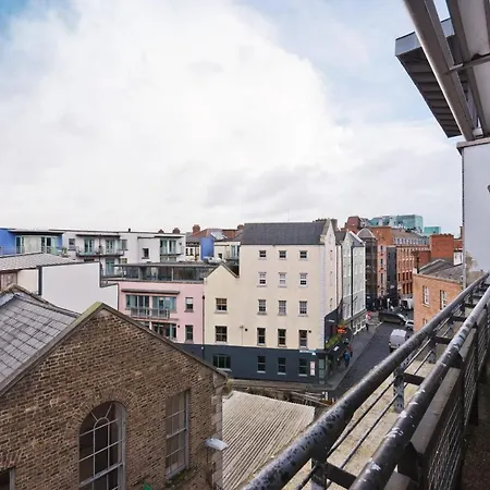 Apartment Duplex Old City Temple Bar Apt Sleeps 5 Essa00 *