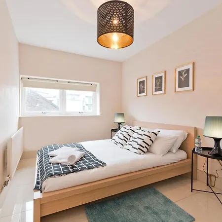 Apartment Duplex Old City Temple Bar Apt Sleeps 5 Essa00