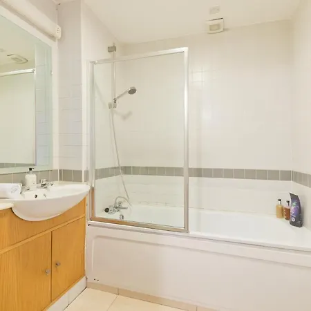 Duplex Old City Temple Bar Apt Sleeps 5 Essa00 * Dublin