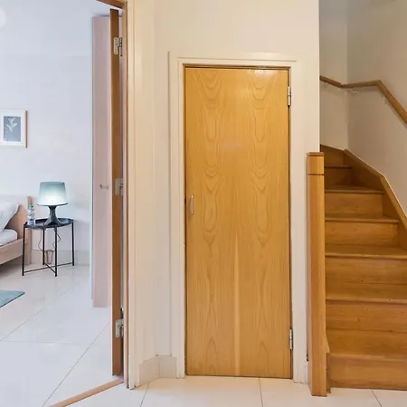 Duplex Old City Temple Bar Apt Sleeps 5 Essa00 * Dublin