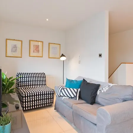 Duplex Old City Temple Bar Apt Sleeps 5 Essa00 Dublin